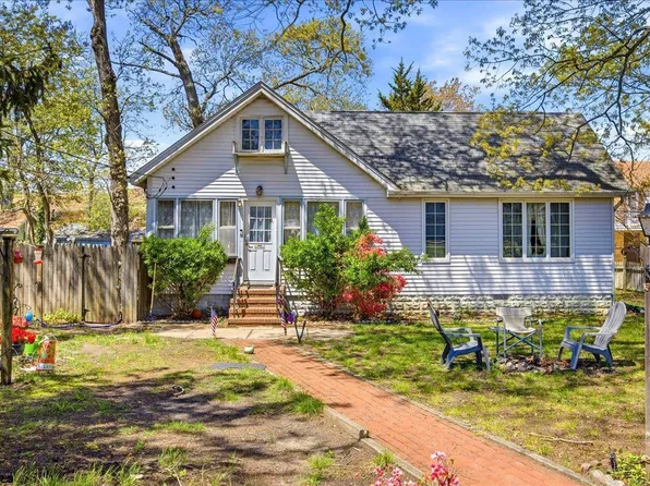 111 Buffalo Ave, Somers Point, NJ 08244