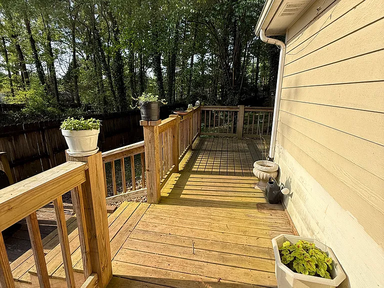 129 Sterling Dr — Photo 13