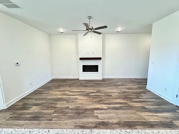 3rd image of 4845 Chatelet Dr