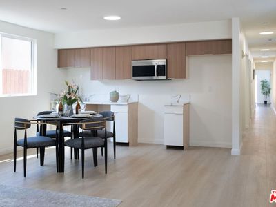 1673 E 111th St, Los Angeles, CA, 90059
