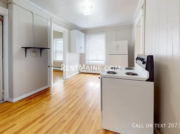 124 York St APT 4, Bangor, ME 04401