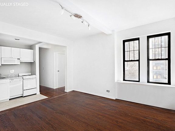 4th image of 23 W 73rd St #A602