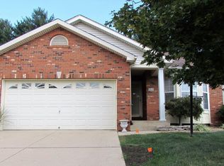 1626 Mont Vista Ave, Godfrey, IL 62035