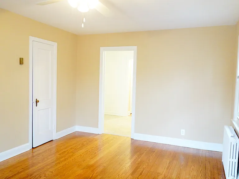 8210 Greenwood Ave — Photo 16