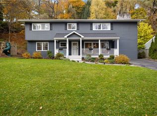 220 Locksley Rd, Syracuse, NY 13224