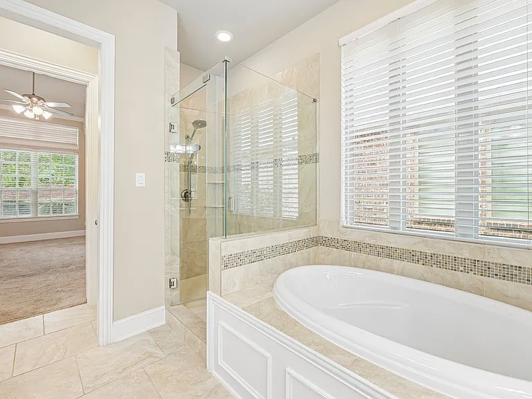 Good sized shower and garden tub.