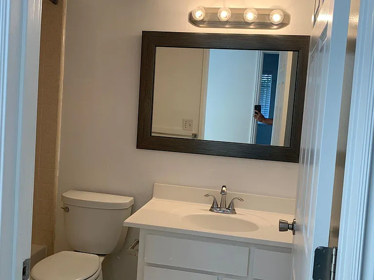 1277 E Fremont Ter — Photo 10