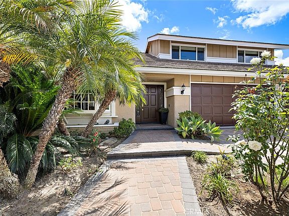 2nd image of 26692 Valpariso Dr