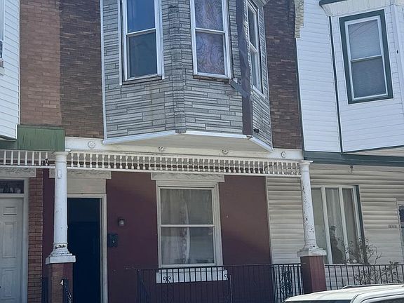 2nd image of 215 N Peach St