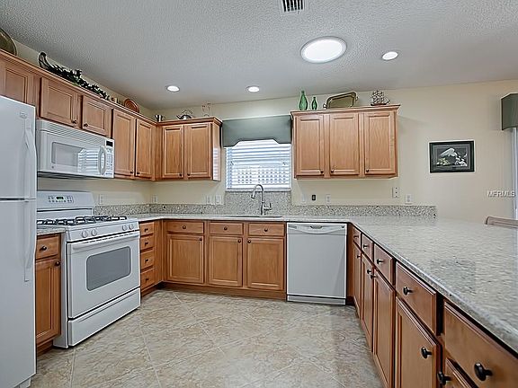 4th image of 996 Rockville Pl