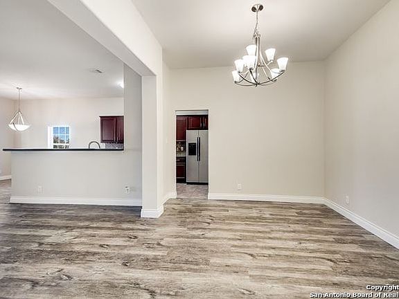 4th image of 206 Carnousty Dr