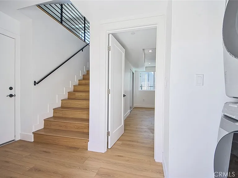 2851 S Victoria Ave #2 — Photo 8