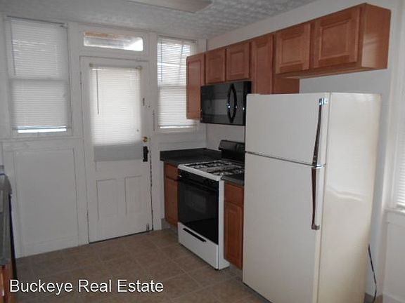 4th image of 160 W Northwood Ave #4248290