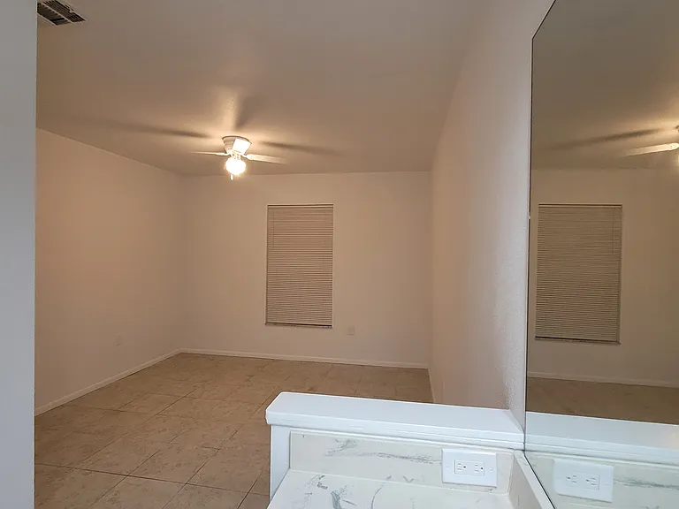 11232 Pendleton Ave — Photo 21