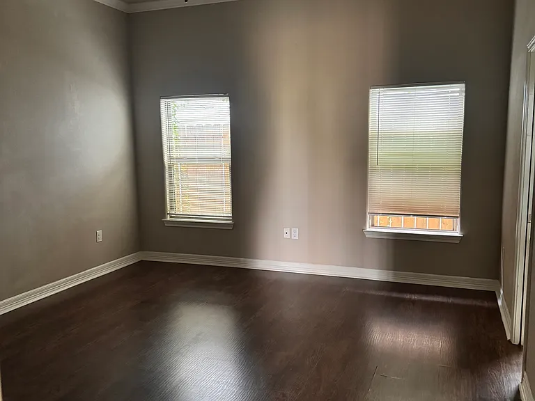 5301 Wylie St #B — Photo 5