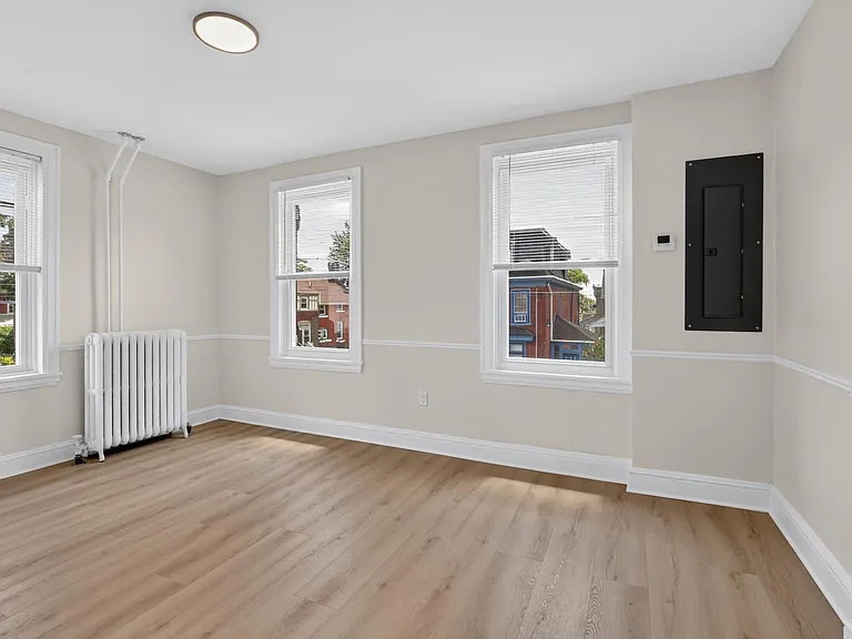 6347 McCallum St #2 — Photo 9