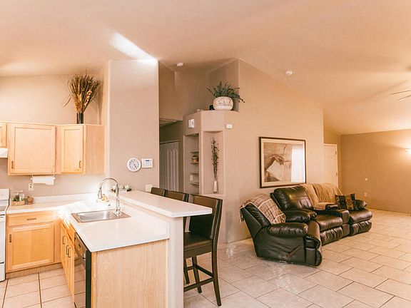 4th image of 2313 W Silver River Way