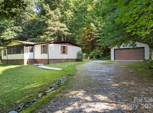 2519 Davis Mountain Rd, Laurel Park, NC 28739