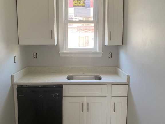 3rd image of 35 Massachusetts Ave #1