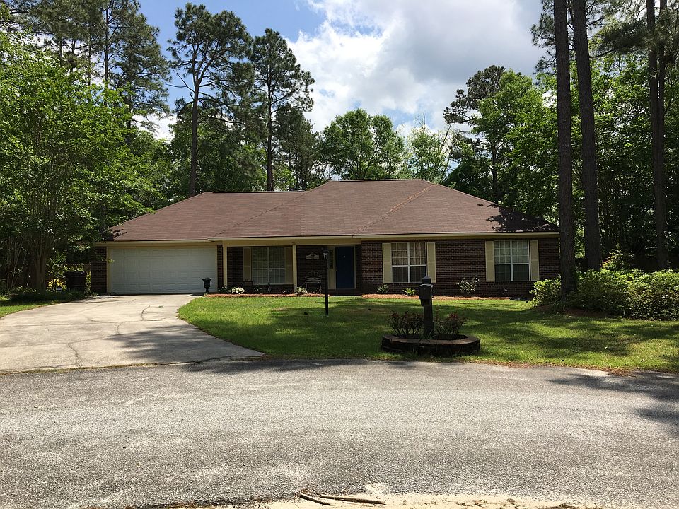 1st image of 704 Pine Straw Ct