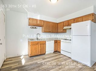 2363 30th St SW #8, Wyoming, MI 49519