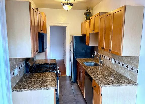2nd image of 126 Spring St #2