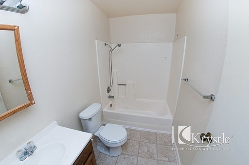 5th image of 320 Georgia St APT C