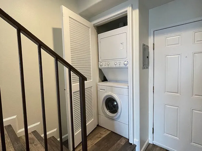 5330 Satsuma Ave — Photo 6