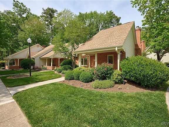 5th image of 3120 Lake Village Dr