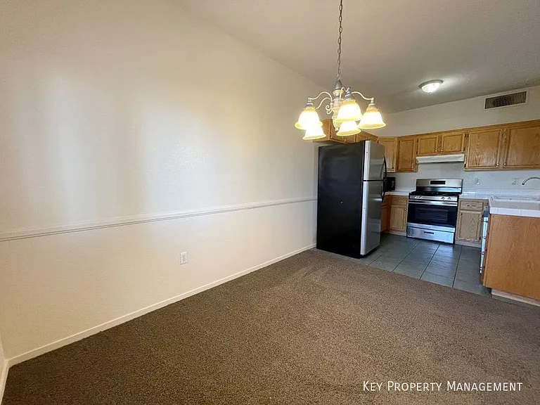 2110 N Los Feliz St #1074 — Photo 6