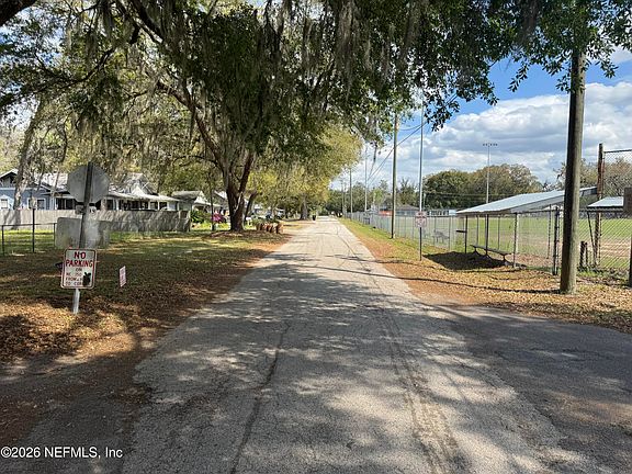 2nd image of 14370 NE 150TH Avenue