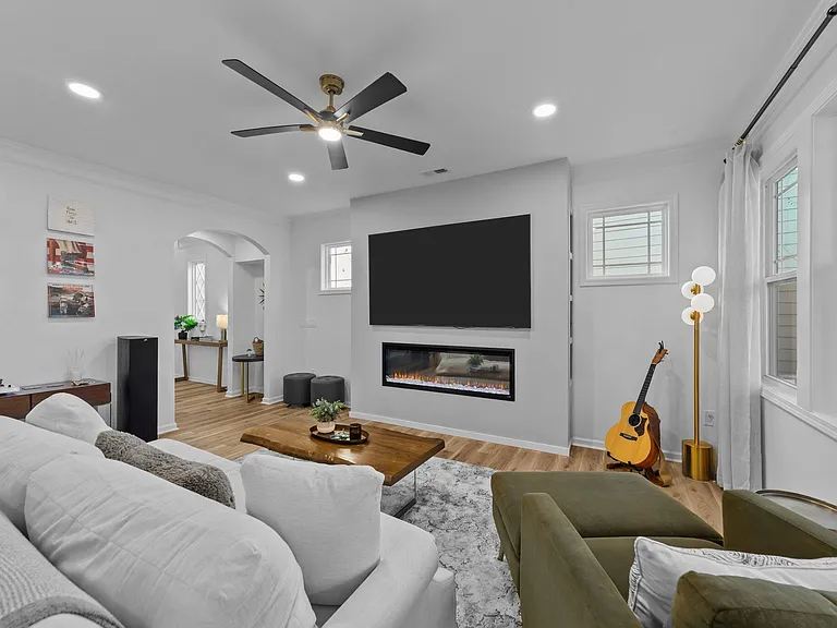 1536 Crafton Way — Photo 13