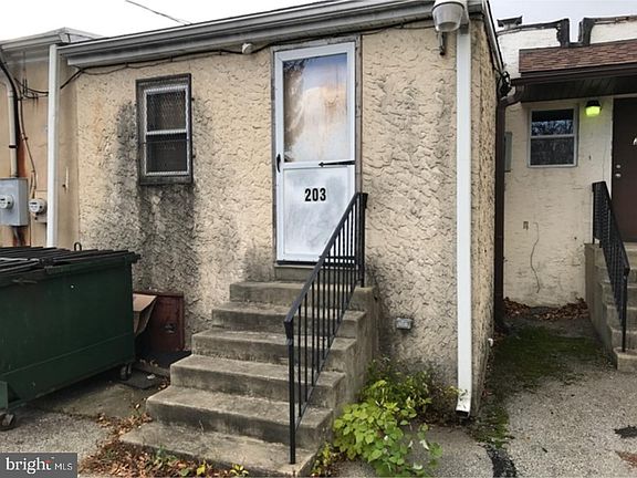 4th image of 203 Shadeland Ave