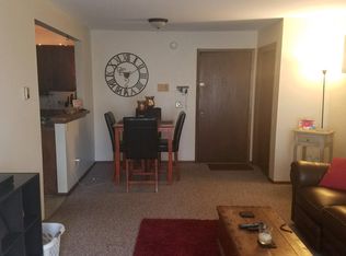 514 Manchester Ln, Hartland, WI 53029