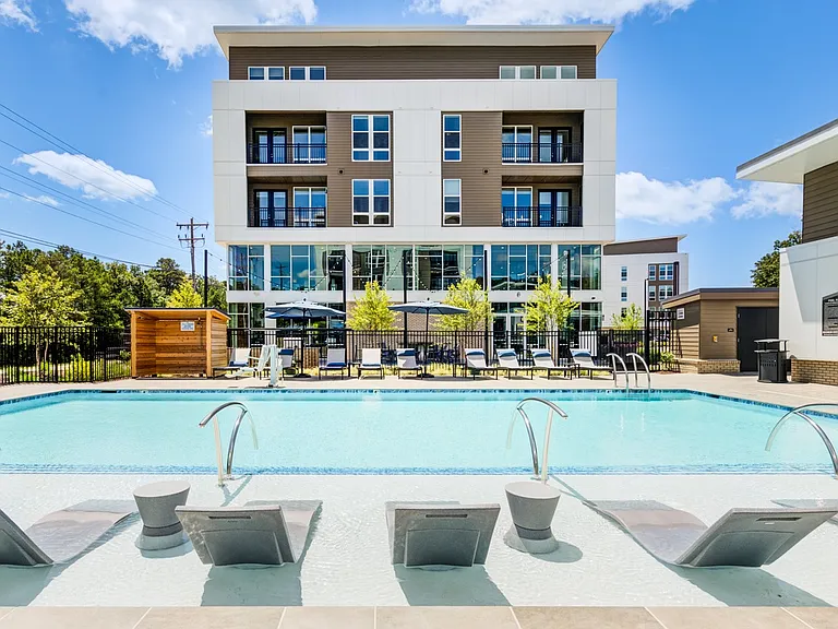 Aura Fifty4 — Photo 20