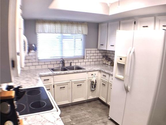 2nd image of 38 Jasmine St