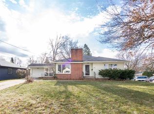 1210 W 11th St, Cedar Falls, IA 50613