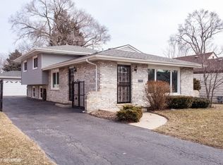 9609 S Marion Ave, Oak Lawn, IL 60453