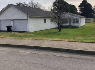 775 Campbellsville St, Liberty, KY 42539