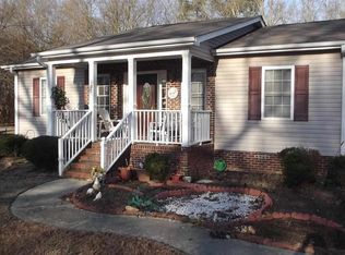 107 Laurens Ct, Fountain Inn, SC 29644