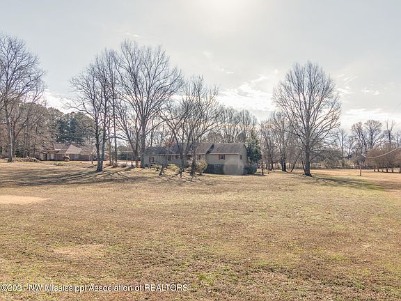 3rd image of 3811 Summerwood Ln