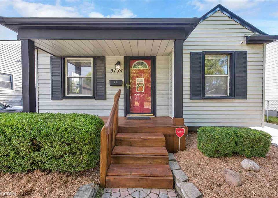 1st image of 3154 Ellwood Ave
