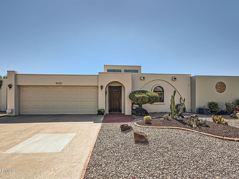 1st image of 6229 E PINCHOT Avenue
