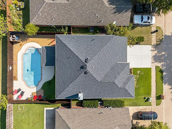 2nd image of 526 Colt Dr