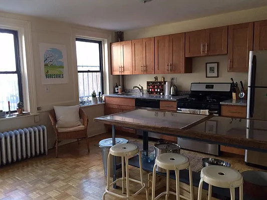 Rented by Keller Williams NYC | media 17