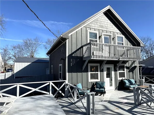 201 Timber Valley Dr, Linn Valley, KS 66040