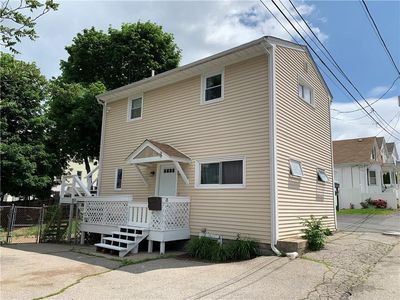 18 Hauxhurst St, Providence, RI, 02909