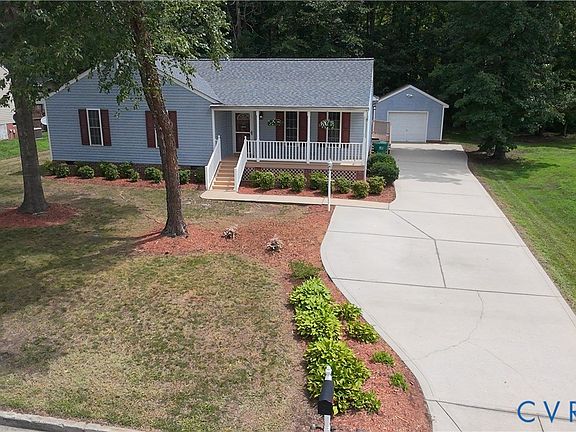 2nd image of 8543 Woodlake Dr