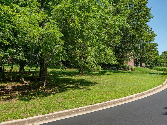 3rd image of 5201 S Nettleton Avenue