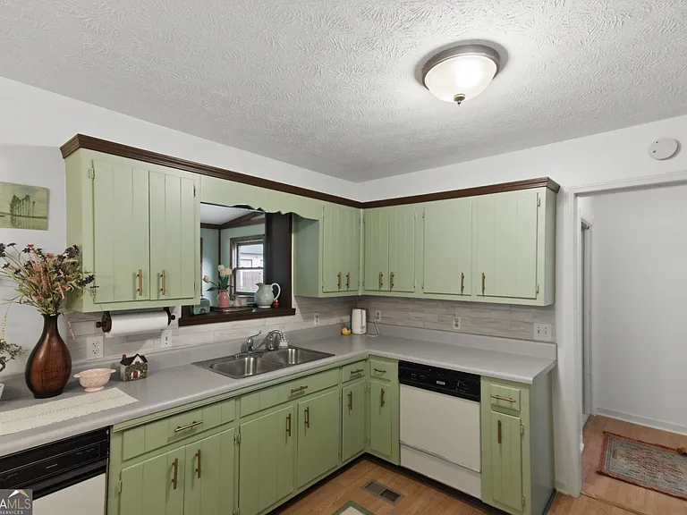 4400 Winding Creek Dr — Photo 6